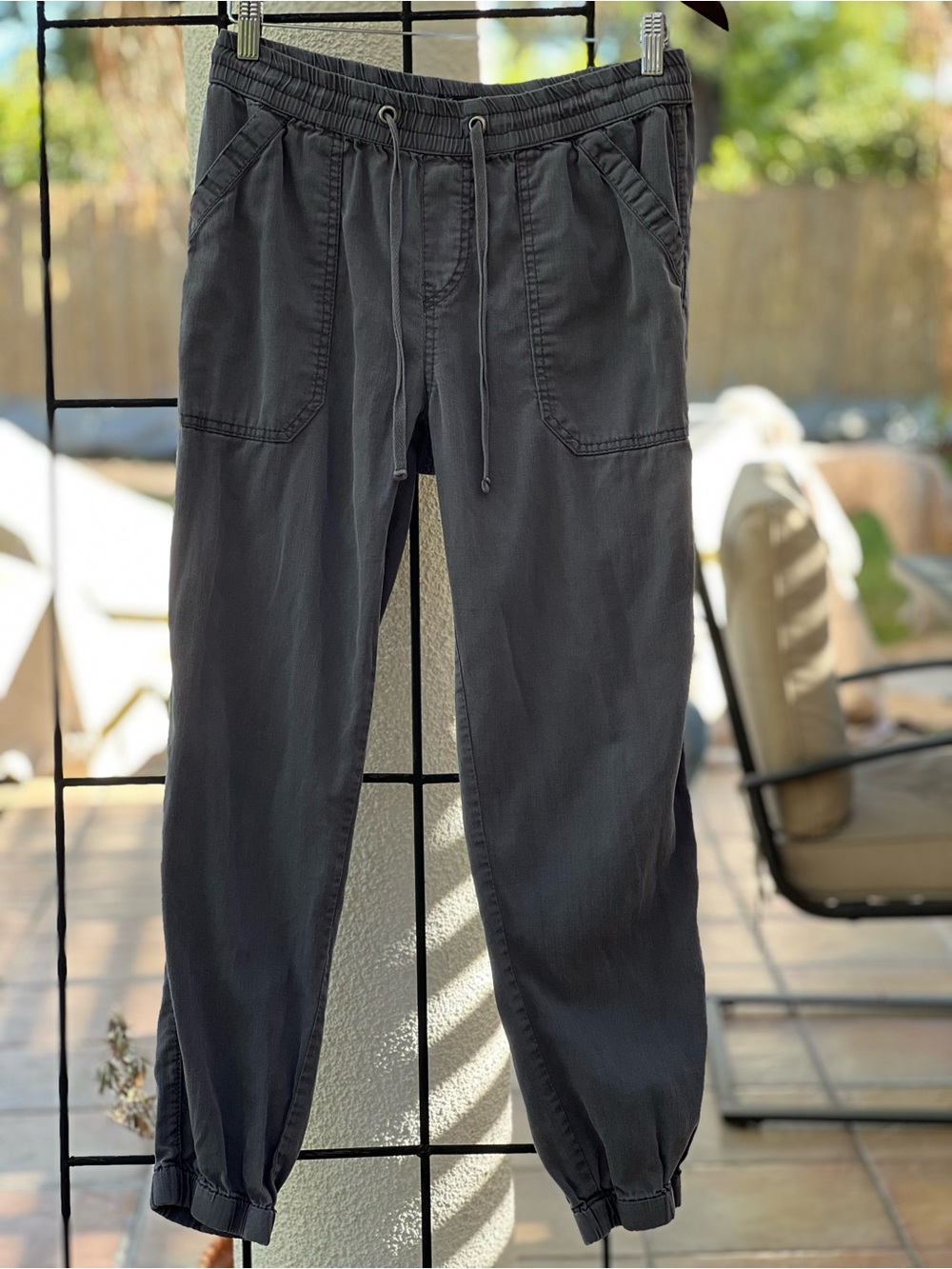 Women’s Grey Casual Drawstring Jogger Pants, Size M